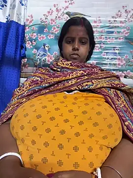 Beauty-queen online show from 02.22.26