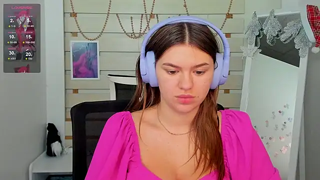 Josephine Kiss online show from 12.24.24