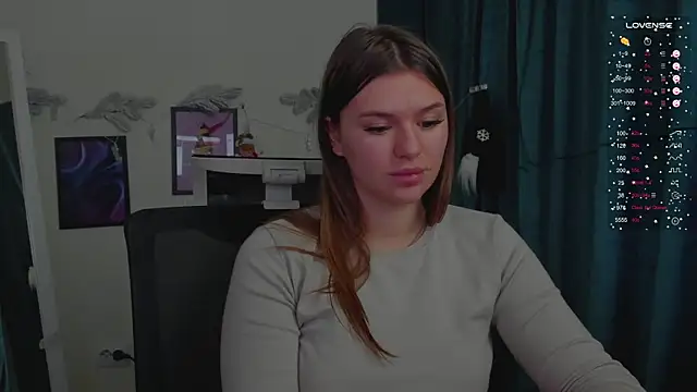 Josephine Kiss online show from 01.02.25