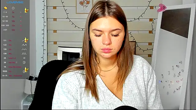 Josephine Kiss online show from 10.22.25