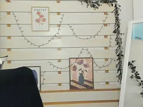 Josephine Kiss online show from 11.21.25