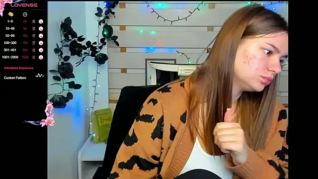 Snapshot of Josephine_Kiss chatting on 05.13.26 Josephine Kiss online show from 05.13.26