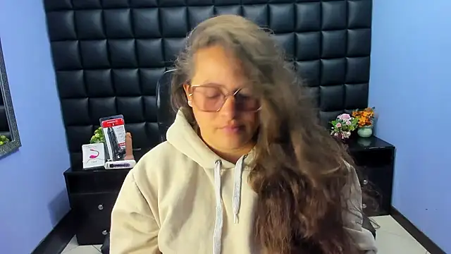 SaraThomso online show from 01.09.26