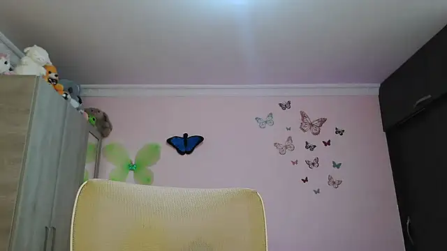 caroline jonson online show from 10.30.25