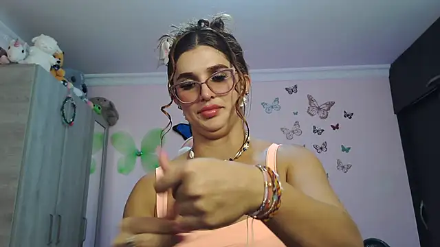 caroline jonson online show from 02.10.26