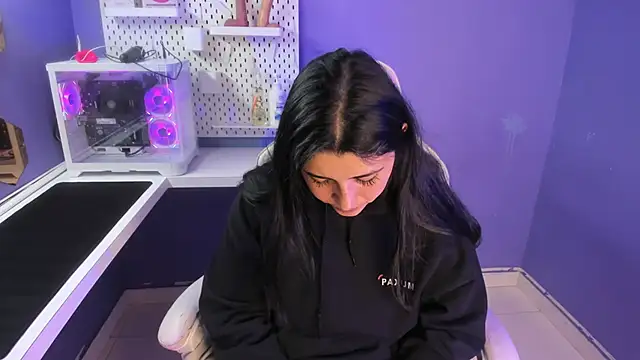 Danna 777  online show from 10.19.25