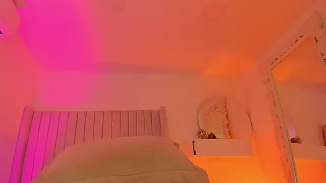 Snapshot of Shelynna_azzul chatting on 02.28.26 Shelynna azzul online show from 02.28.26