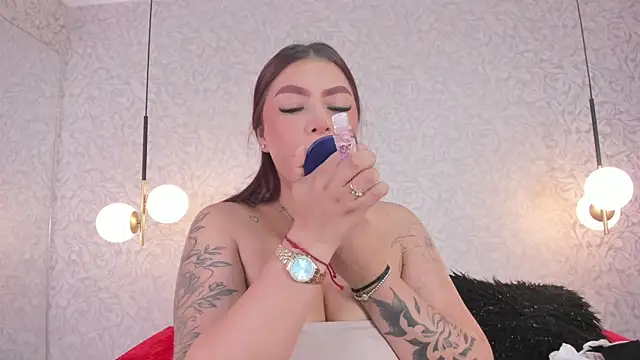 Snapshot of dawa_angels chatting on 10.25.25 dawa angels online show from 10.25.25