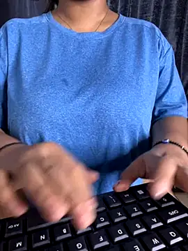 Snapshot of Ritu-Babe chatting on 11.14.25 Ritu-Babe online show from 11.14.25