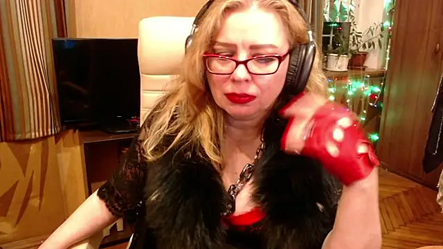 Miss Tress online show from 06.06.26