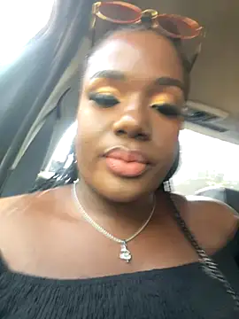 NissyxSawee online show from 10.19.25