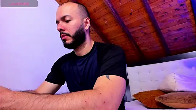 Tom Bailey online show from 03.05.26