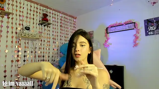 lucyy tay online show from 11.19.25