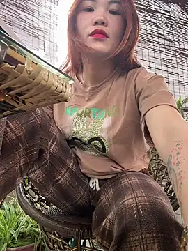 Snapshot of Emily_9xx chatting on 03.05.25 Emily 9xx online show from 03.05.25