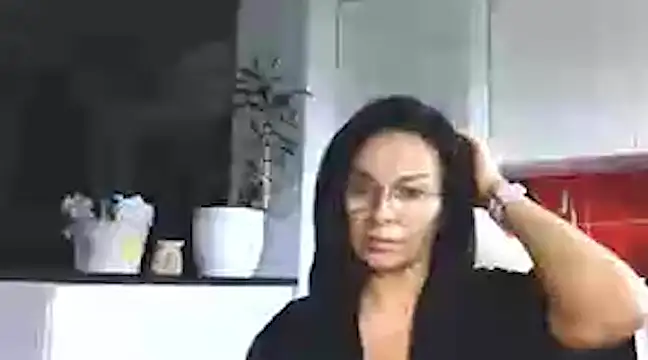 HelenLuxx online show from 12.11.24