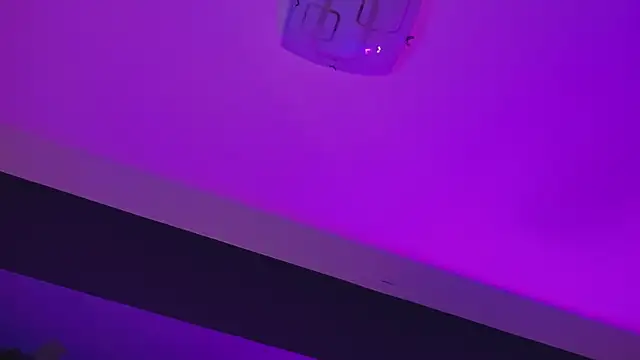 Snapshot of AriaVoss chatting on 01.28.25 AriaVoss online show from 01.28.25