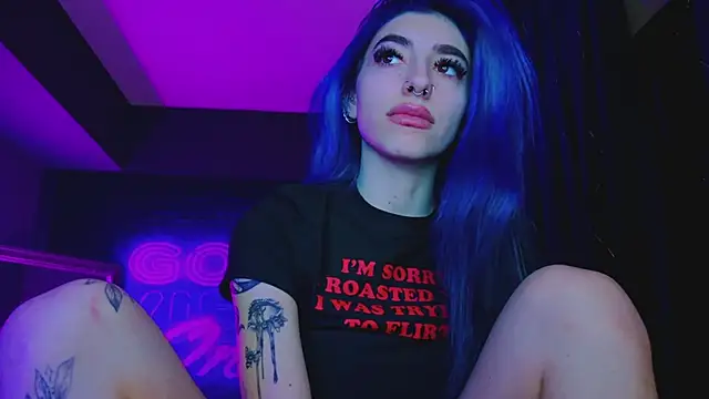 Snapshot of AriaVoss chatting on 01.30.25 AriaVoss online show from 01.30.25