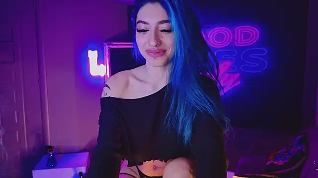 Snapshot of AriaVoss chatting on 02.06.25 AriaVoss online show from 02.06.25