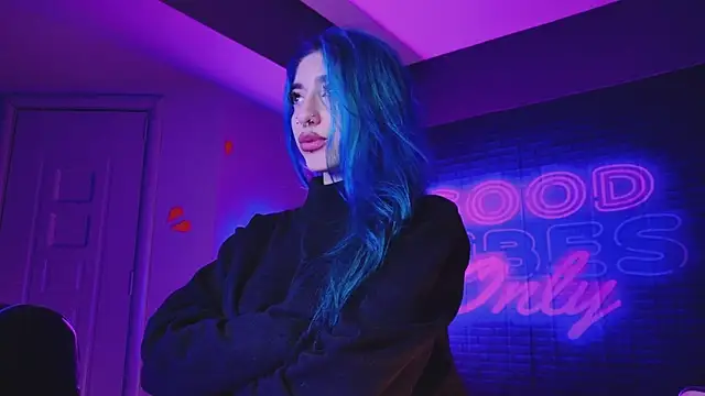 Snapshot of AriaVoss chatting on 02.20.25 AriaVoss online show from 02.20.25