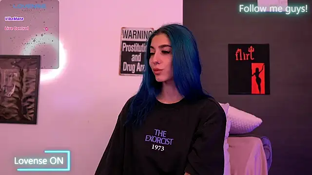 Snapshot of AriaVoss chatting on 09.13.25 AriaVoss online show from 09.13.25