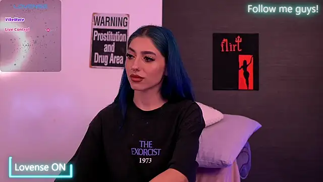 Snapshot of AriaVoss chatting on 09.14.25 AriaVoss online show from 09.14.25