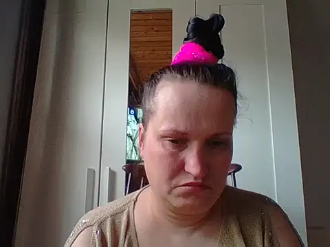  squirty cum lady  online show from 02.25.25