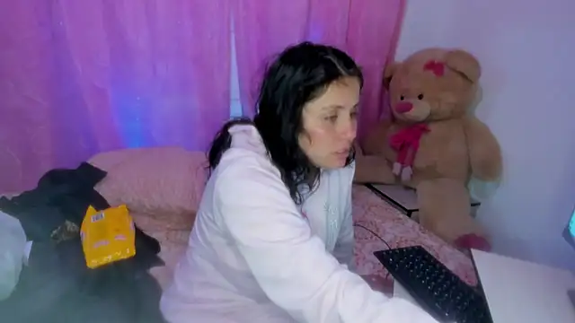 Snapshot of Dana_Jeins chatting on 11.05.25 Dana Jeins online show from 11.05.25