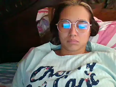 Snapshot of trianabell chatting on 01.20.25 trianabell online show from 01.20.25