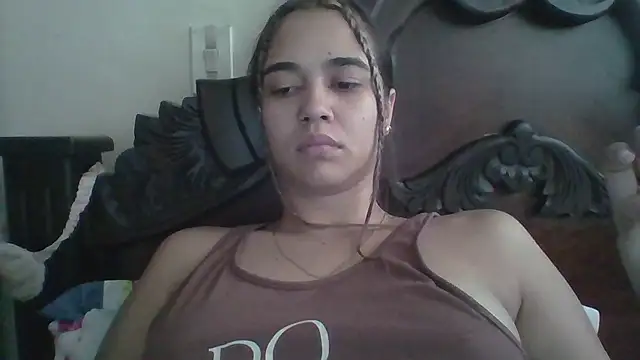 Snapshot of trianabell chatting on 11.02.25 trianabell online show from 11.02.25