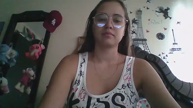 Snapshot of trianabell chatting on 11.09.25 trianabell online show from 11.09.25