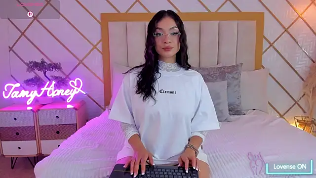 TamyHoney online show from 09.11.25