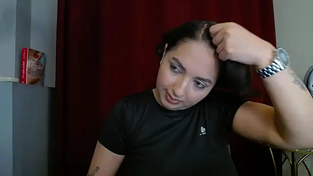 Snapshot of BustyAllyy chatting on 10.29.25 BustyAllyy online show from 10.29.25