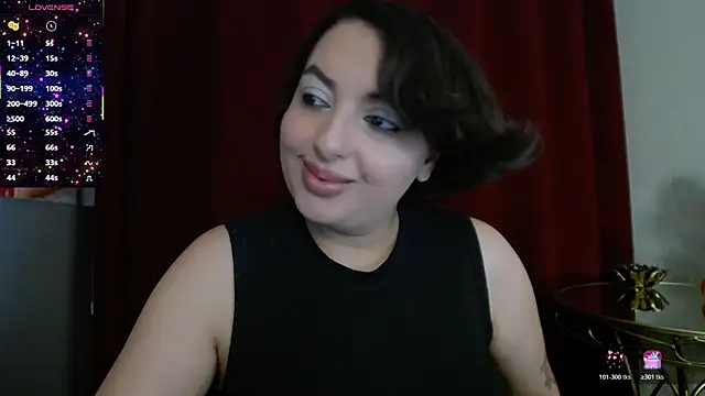 Snapshot of BustyAllyy chatting on 10.30.25 BustyAllyy online show from 10.30.25