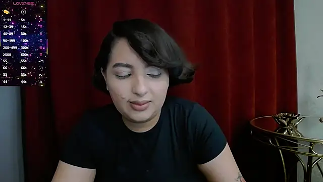 Snapshot of BustyAllyy chatting on 11.26.25 BustyAllyy online show from 11.26.25