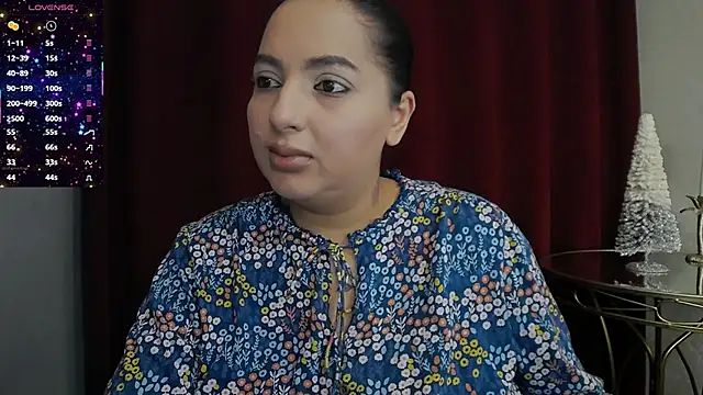 Snapshot of BustyAllyy chatting on 11.29.25 BustyAllyy online show from 11.29.25