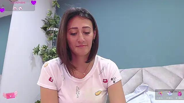 Snapshot of SharisWillian chatting on 02.01.25 SharisWillian online show from 02.01.25