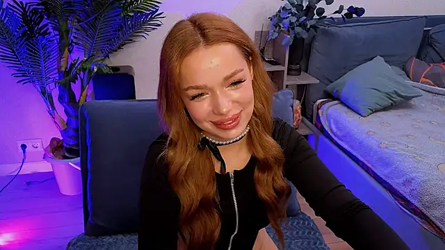 Snapshot of Lily_Yin chatting on 12.31.24 Lily Yin online show from 12.31.24