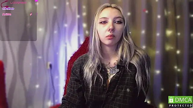 JustMeowGirl online show from 01.20.25