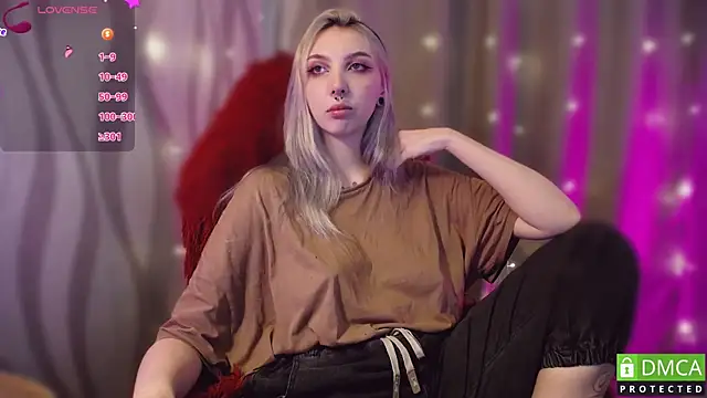 JustMeowGirl online show from 02.08.25