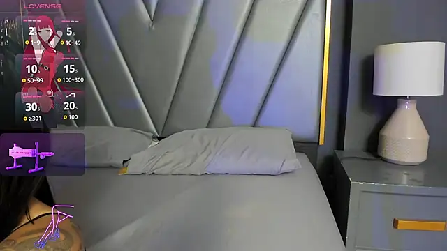 Foxy Assh  online show from 11.09.25