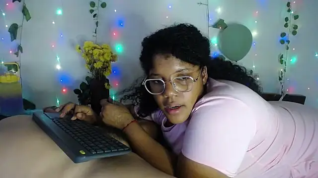 Snapshot of Eros_Smit chatting on 01.12.25 Eros Smit online show from 01.12.25