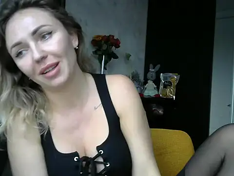 Snapshot of AngelinaLove28 chatting on 01.22.25 AngelinaLove28 online show from 01.22.25