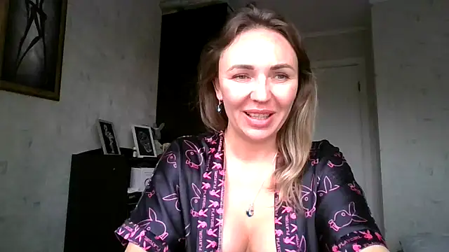 Snapshot of AngelinaLove28 chatting on 09.28.25 AngelinaLove28 online show from 09.28.25