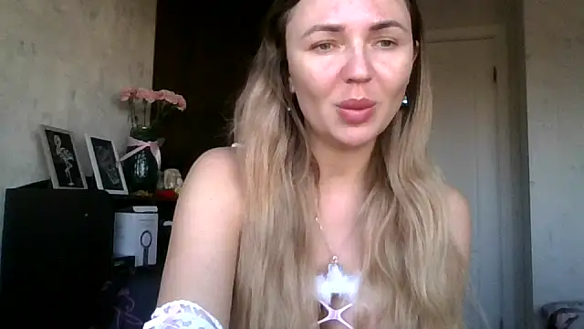 AngelinaLove28 online show from 11.02.25