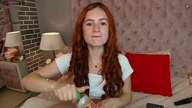 Snapshot of AdelaineBest chatting on 02.12.25 AdelaineBest online show from 02.12.25
