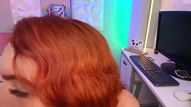 Snapshot of AdelaineBest chatting on 03.21.25 AdelaineBest online show from 03.21.25