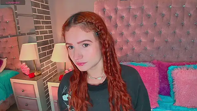 Snapshot of AdelaineBest chatting on 10.08.25 AdelaineBest online show from 10.08.25