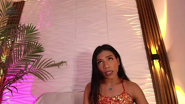 Snapshot of kimberly_Gonzalez1 chatting on 10.08.25 kimberly Gonzalez1 online show from 10.08.25