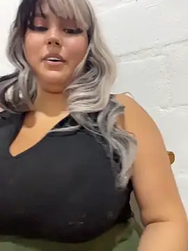 Karmilla Rosse online show from 05.20.26
