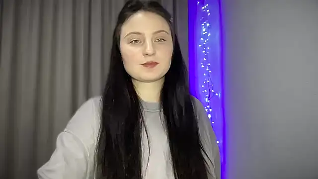 Snapshot of LocaAlis chatting on 01.28.25 LocaAlis online show from 01.28.25